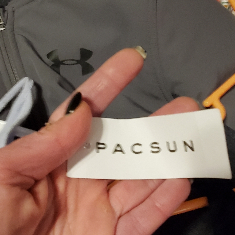PacSun - Picture 2 of 3